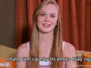 Em rất ngại khi bị quay phim, nhưng lúc đụ thì em không thấy ngại Em rất ngại khi bị quay phim, nhưng lúc đụ thì em không thấy ngại