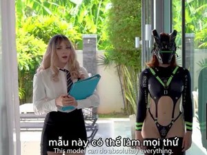 Em robot android thông minh có thể làm mọi thứ Em robot android thông minh có thể làm mọi thứ